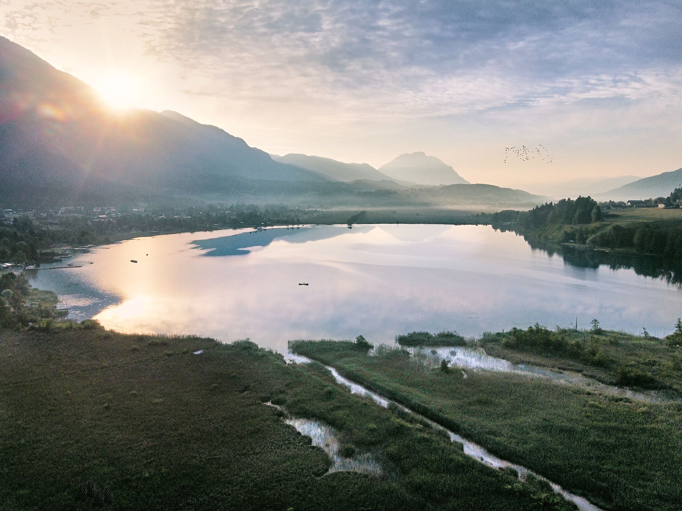 Sonnenaufgang am Presseggersee in Kärnten